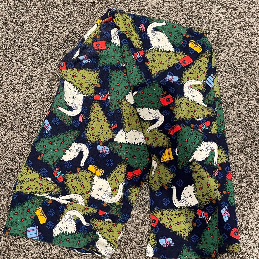Buttery-soft, Form-fitting LulaRoe Leggings
